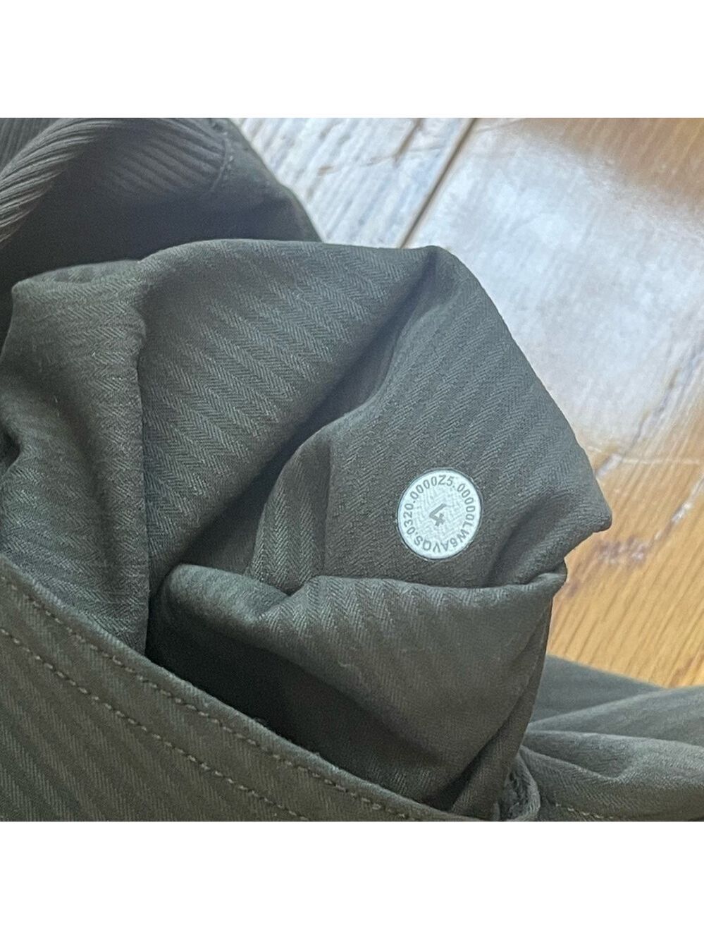 Lululemon Dance Studio Mid-Rise Khaki Green Athletic Pants Joggers Crop 25" Sz 4 - Picture 8 of 14